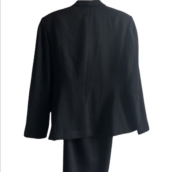 NWT Liz Claiborne 2PCS Executive Pantsuit. Black. - Picture 2 of 4